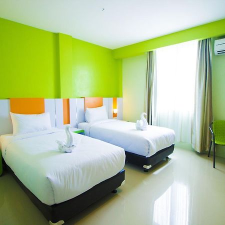 Hannah Hotel Syariah Painan Extérieur photo